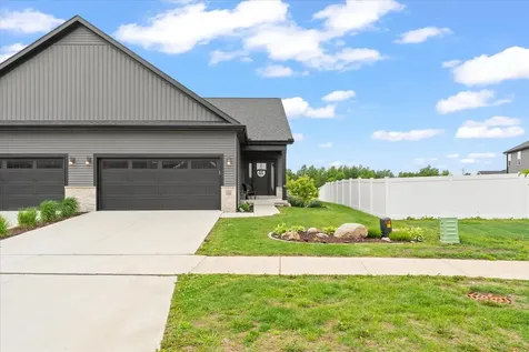 1 Prairie Trail Monticello IL 61856