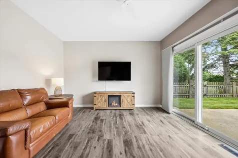 919 East Ironwood Drive Mount Prospect IL 60056