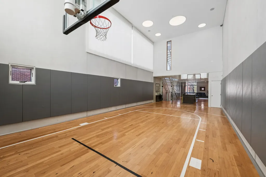 1445 West Lill Avenue Chicago IL 60614