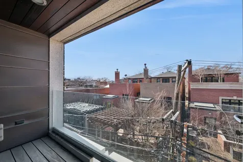 1445 West Lill Avenue Chicago IL 60614