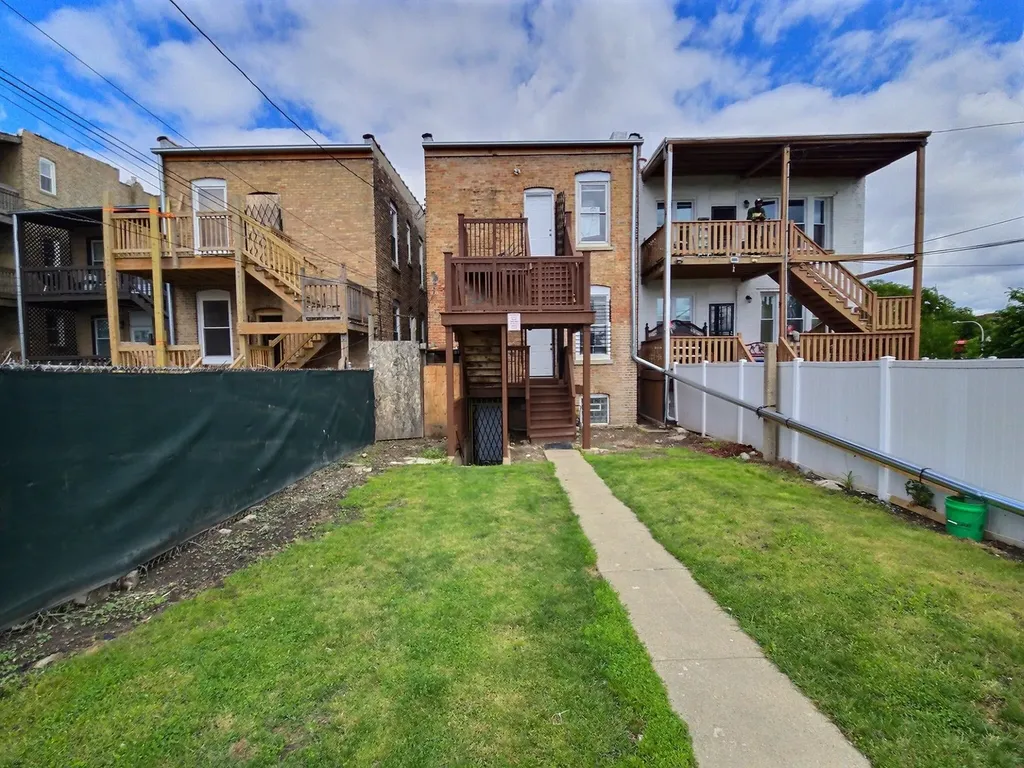3619 West 5th Avenue Chicago IL 60624