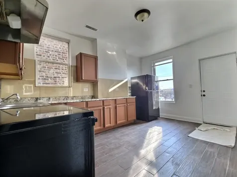 3619 West 5th Avenue Chicago IL 60624