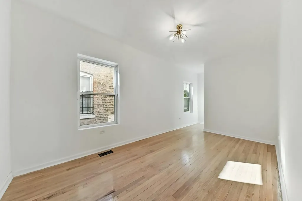 7801 South Eberhart Avenue Chicago IL 60619