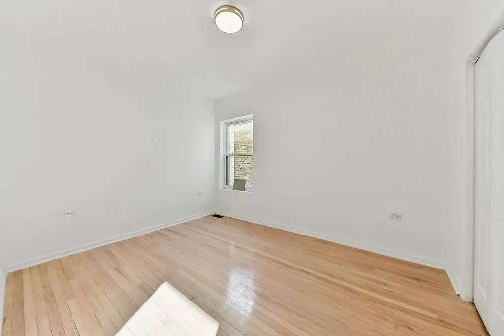 7801 South Eberhart Avenue Chicago IL 60619