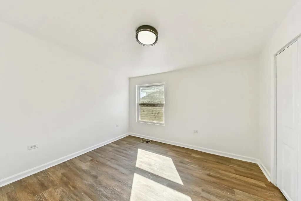7801 South Eberhart Avenue Chicago IL 60619