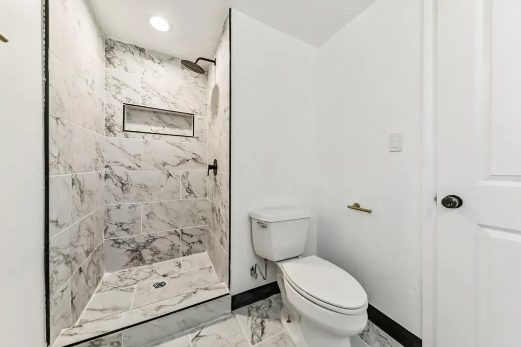 7801 South Eberhart Avenue Chicago IL 60619