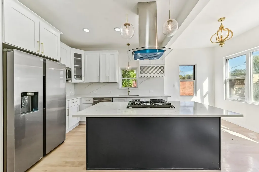 7801 South Eberhart Avenue Chicago IL 60619