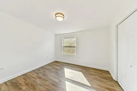 7801 South Eberhart Avenue Chicago IL 60619