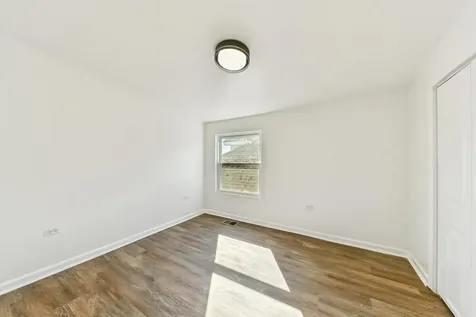 7801 South Eberhart Avenue Chicago IL 60619