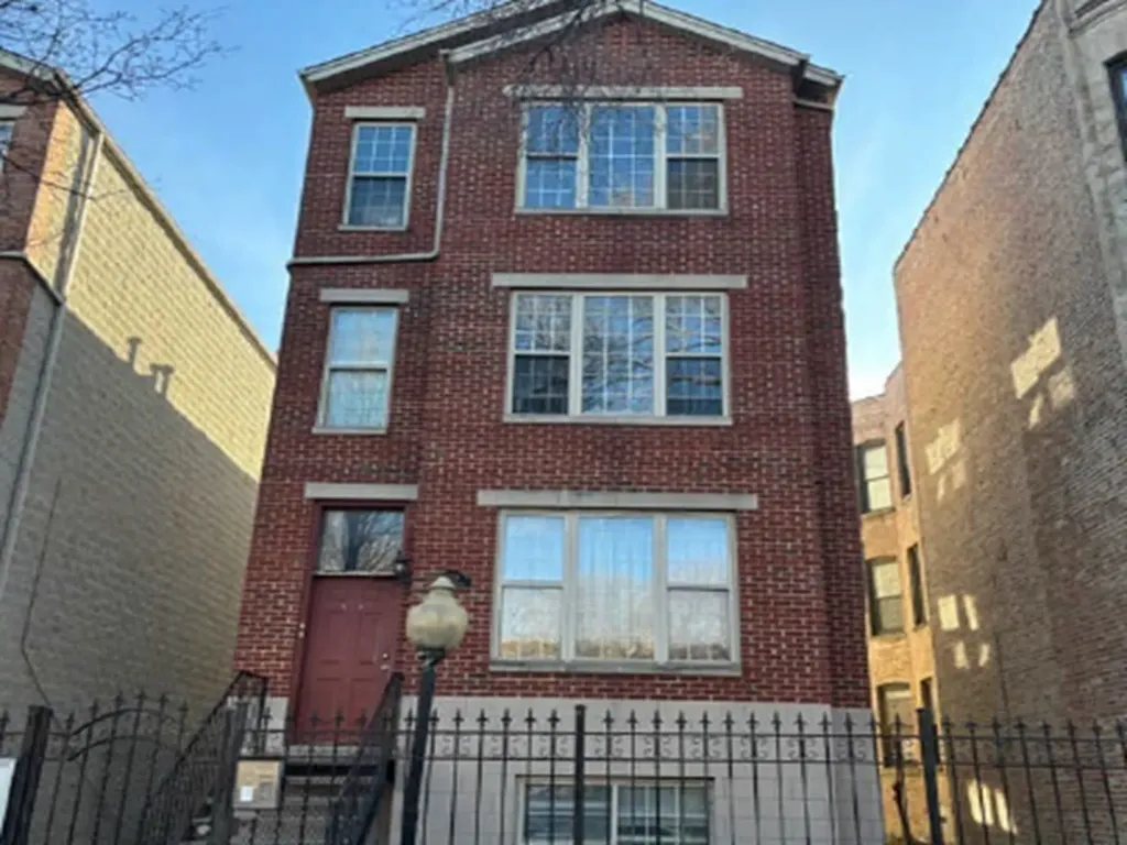 3235 West Warren Boulevard Chicago IL 60624