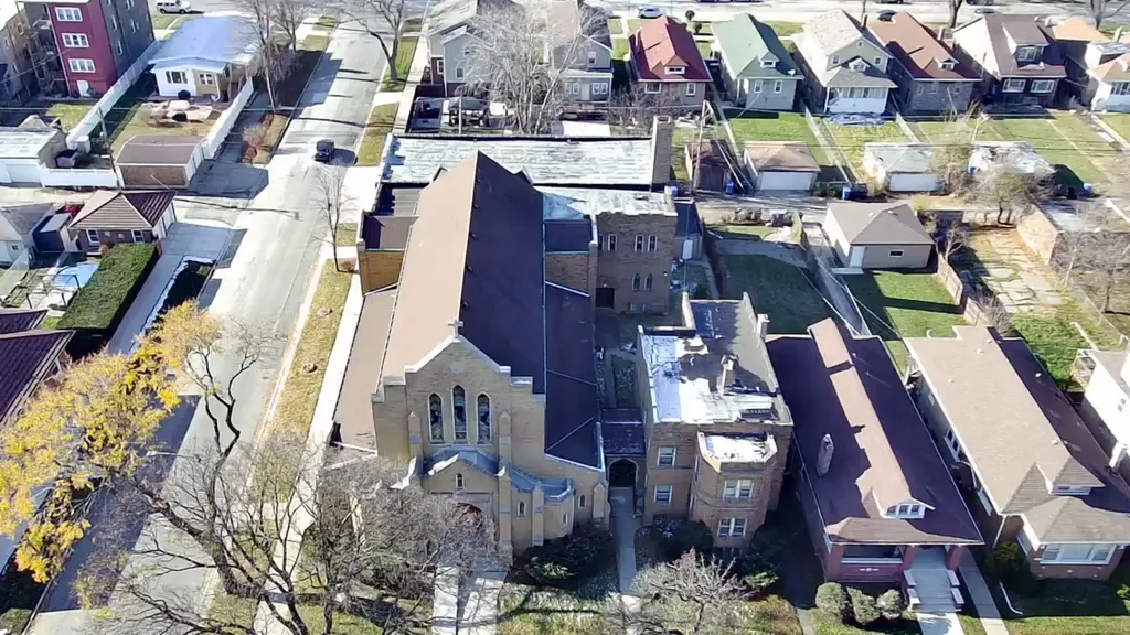 318 East 74th Street Chicago IL 60619