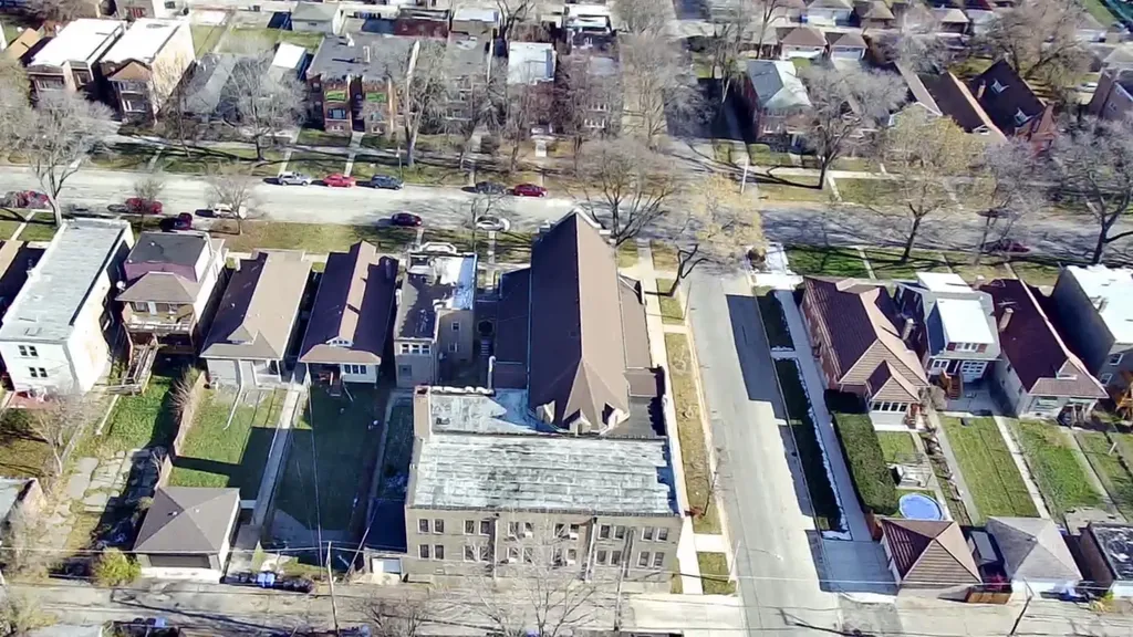 318 East 74th Street Chicago IL 60619