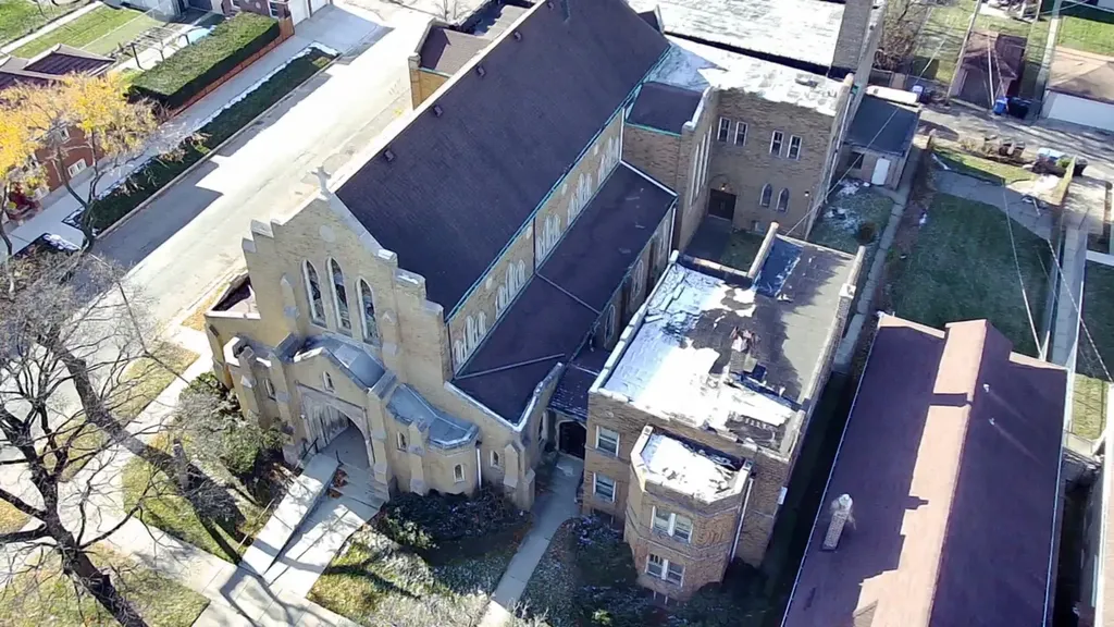 318 East 74th Street Chicago IL 60619