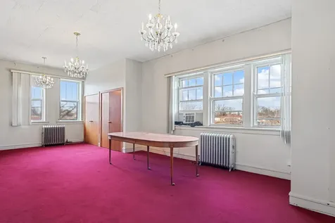 318 East 74th Street Chicago IL 60619