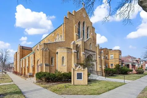 318 East 74th Street Chicago IL 60619