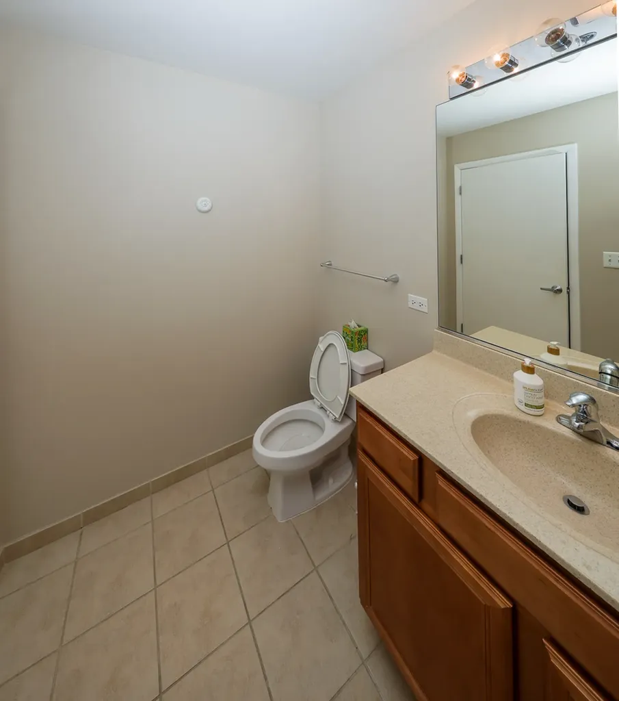 1600 South Indiana Avenue Chicago IL 60616
