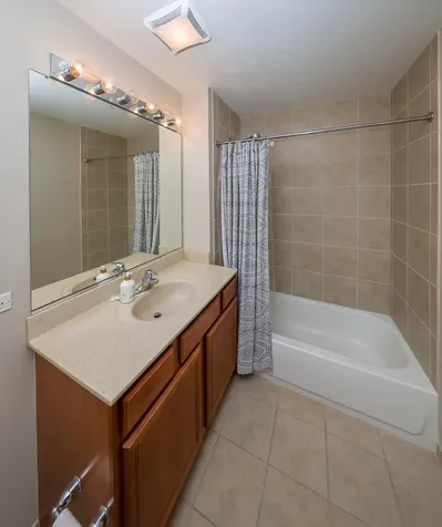 1600 South Indiana Avenue Chicago IL 60616