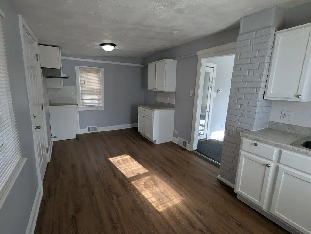 9608 South Wallace Street Chicago IL 60628