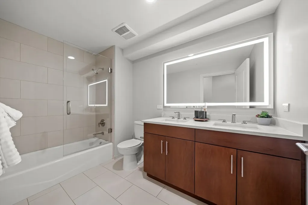 850 North Lake Shore Drive Chicago IL 60611