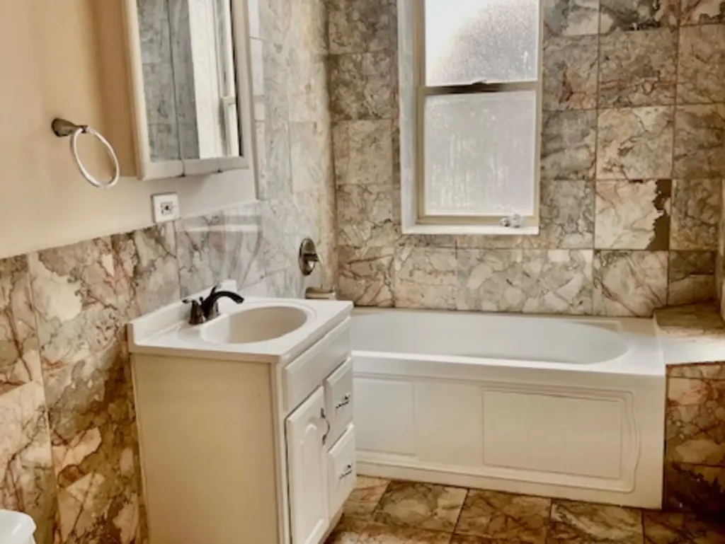 6945 South Dorchester Avenue Chicago IL 60637