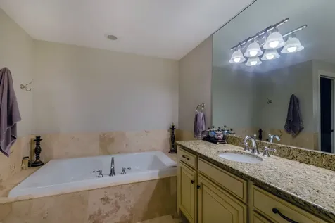 3556 Western Avenue Highland Park IL 60035
