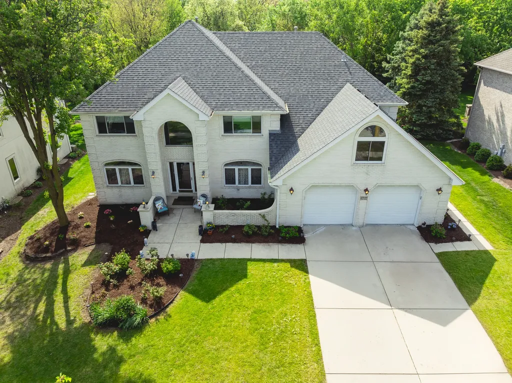 6722 Sweetbriar Lane Darien IL 60561