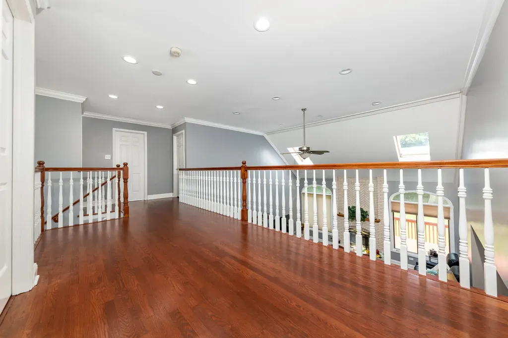 6722 Sweetbriar Lane Darien IL 60561
