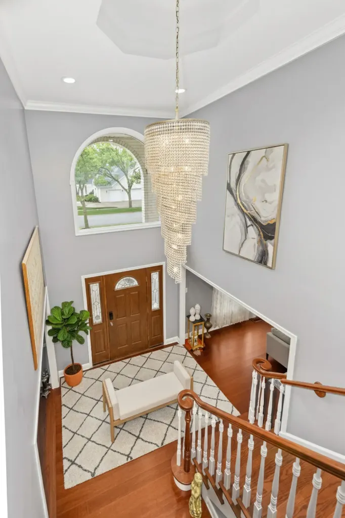 6722 Sweetbriar Lane Darien IL 60561