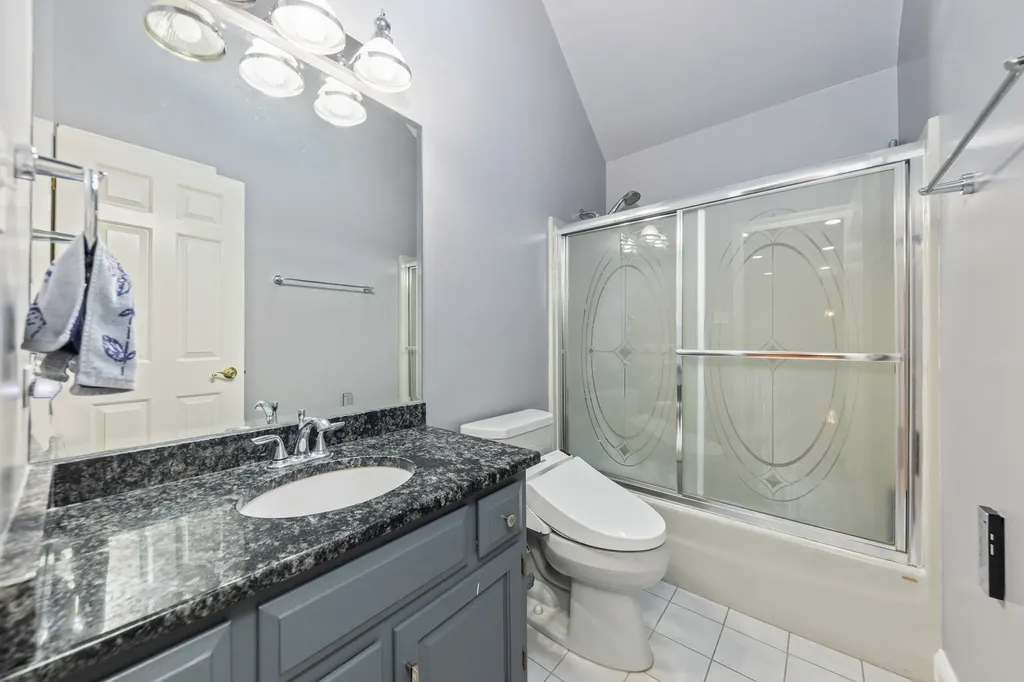 6722 Sweetbriar Lane Darien IL 60561