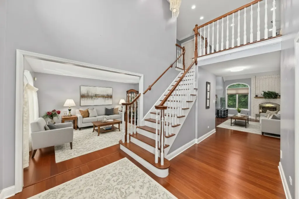 6722 Sweetbriar Lane Darien IL 60561