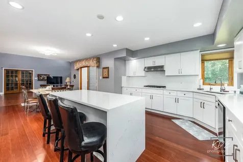6722 Sweetbriar Lane Darien IL 60561