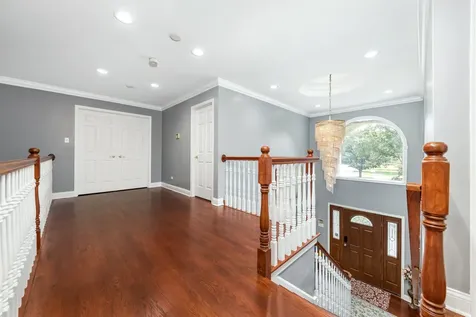 6722 Sweetbriar Lane Darien IL 60561