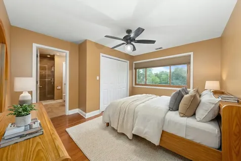 6722 Sweetbriar Lane Darien IL 60561