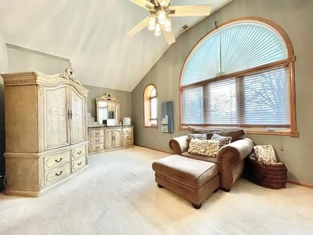 5304 South New England Avenue Chicago IL 60638
