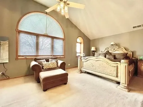 5304 South New England Avenue Chicago IL 60638