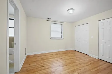 5935 North Magnolia Avenue Chicago IL 60660