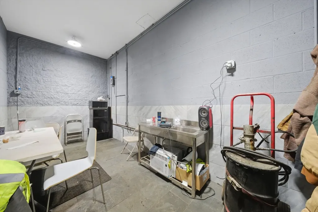 3252 West 31st Street Chicago IL 60623