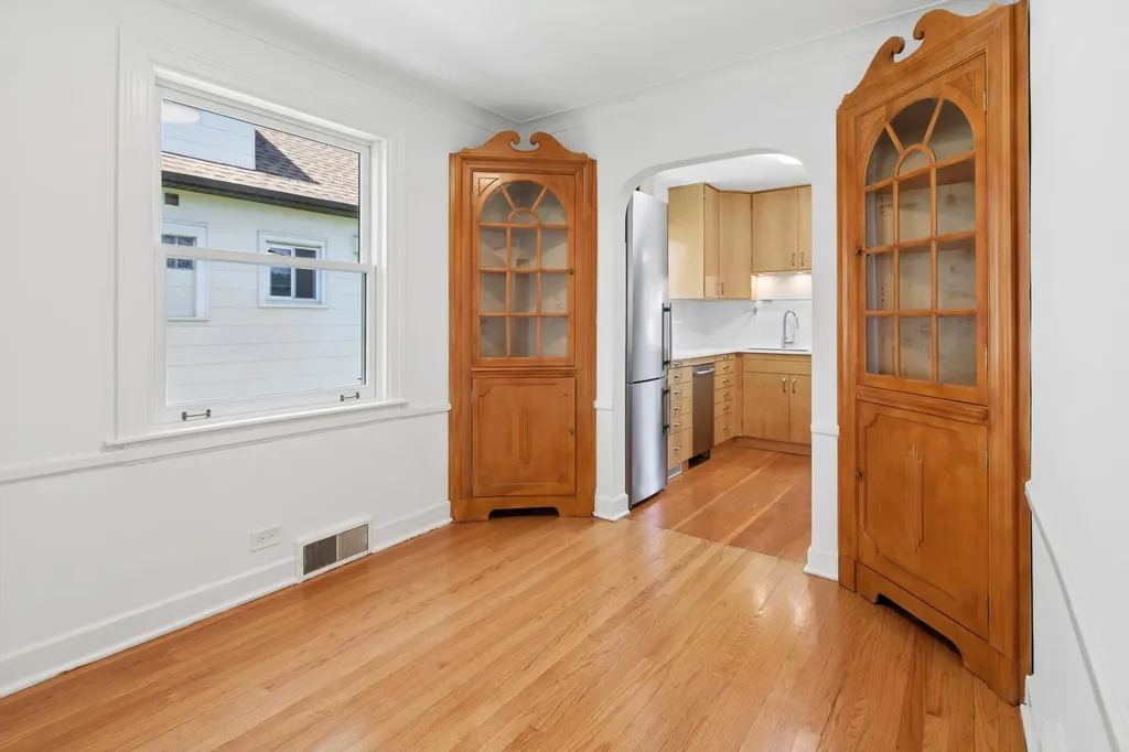4714 West Warwick Avenue Chicago IL 60641