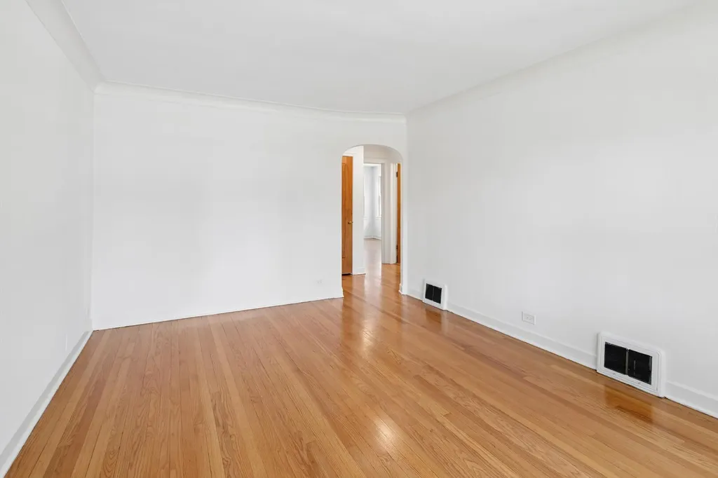 4714 West Warwick Avenue Chicago IL 60641