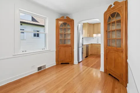 4714 West Warwick Avenue Chicago IL 60641
