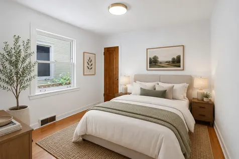 4714 West Warwick Avenue Chicago IL 60641