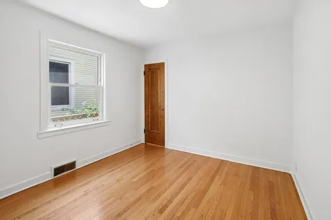 4714 West Warwick Avenue Chicago IL 60641