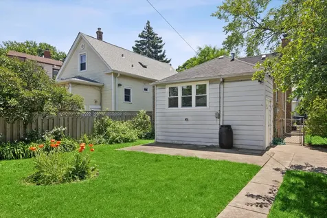 4714 West Warwick Avenue Chicago IL 60641
