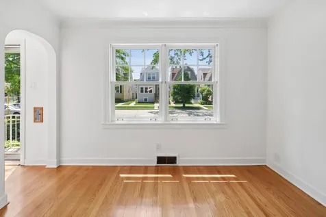 4714 West Warwick Avenue Chicago IL 60641