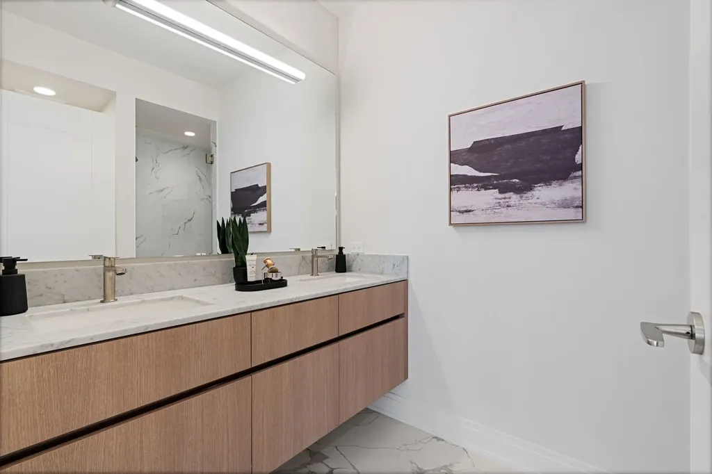 2329 North Cambridge Avenue Chicago IL 60614
