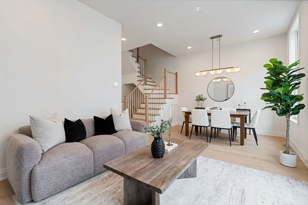 2329 North Cambridge Avenue Chicago IL 60614