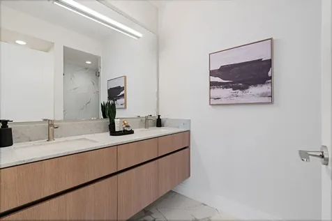 2329 North Cambridge Avenue Chicago IL 60614