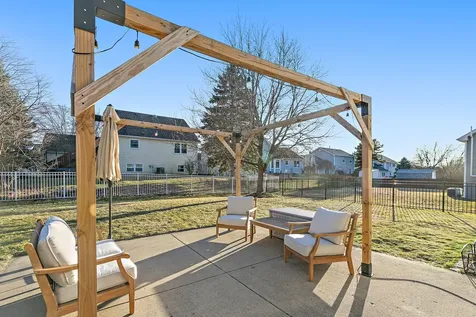 1809 Cambridge Drive St. Charles IL 60174