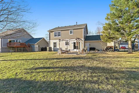 1809 Cambridge Drive St. Charles IL 60174