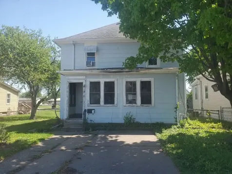 1306 17TH Street East Moline IL 61244